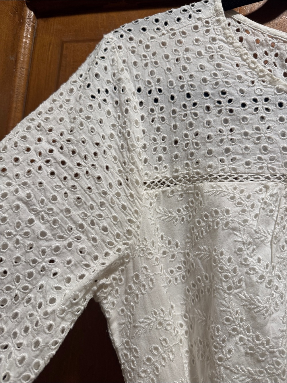Gap—White Eyelet Tie-Waist Long Sleeve Dress—sz small - Picture 2 of 6